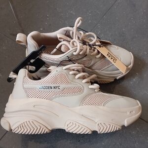 NWT MADDEN NYC Cream Sneakers
